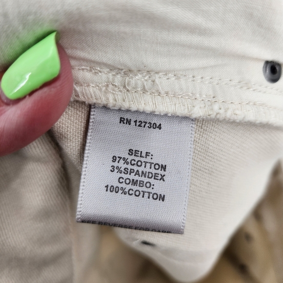 John Mark Embroidered Raw Hem Crop Jean Womens Size 10 Beige Denim - Picture 6 of 6